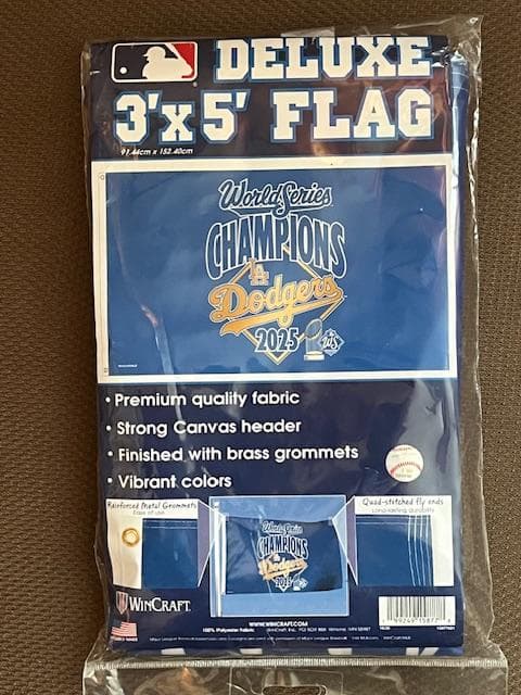 大谷翔平ドジャースWS2025優勝記念ロッカーROOM球団公認フラッグUS限定