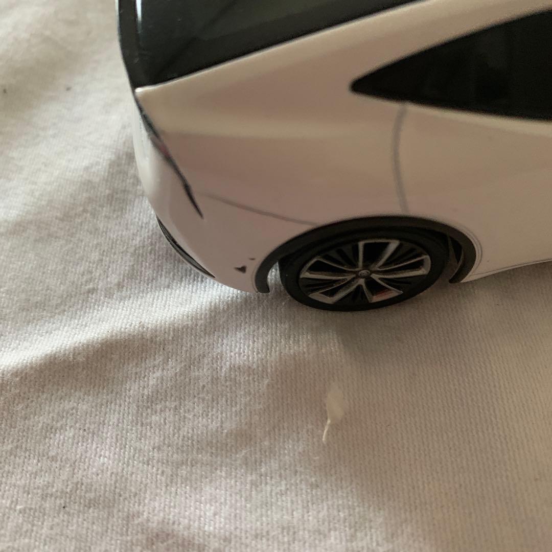 トヨタ新型プリウス　カラーサンプルミニカー1/30スケール