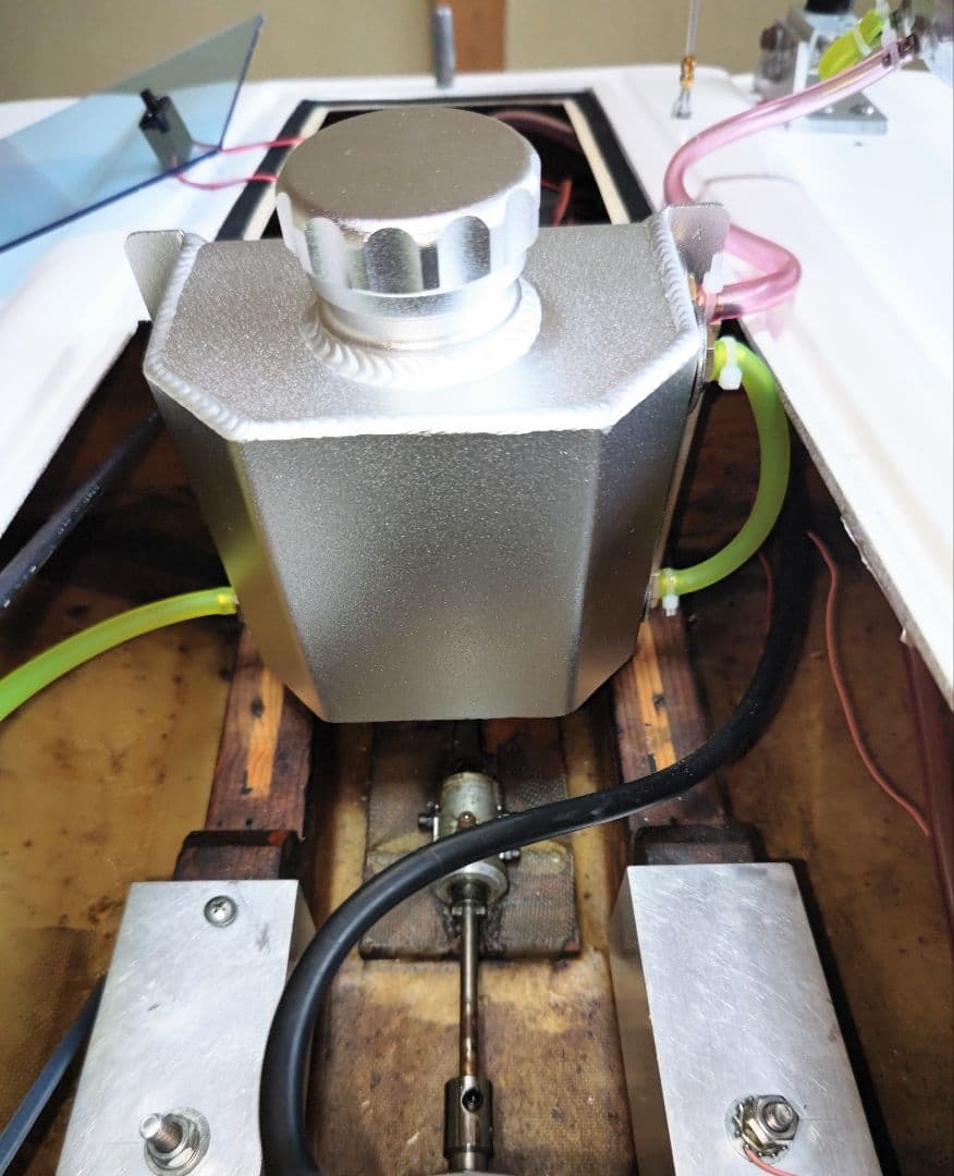 大型ラジコンボート　　　　　DELTA ACE　引き取り限定