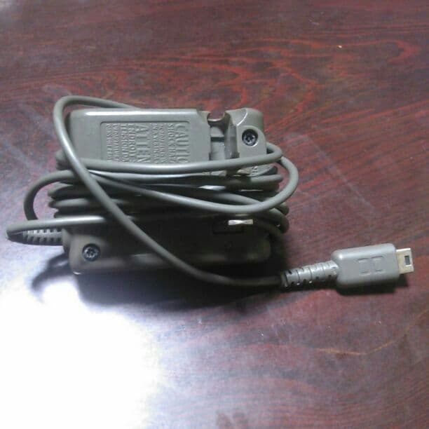 DSとソフト、充電器、ケース