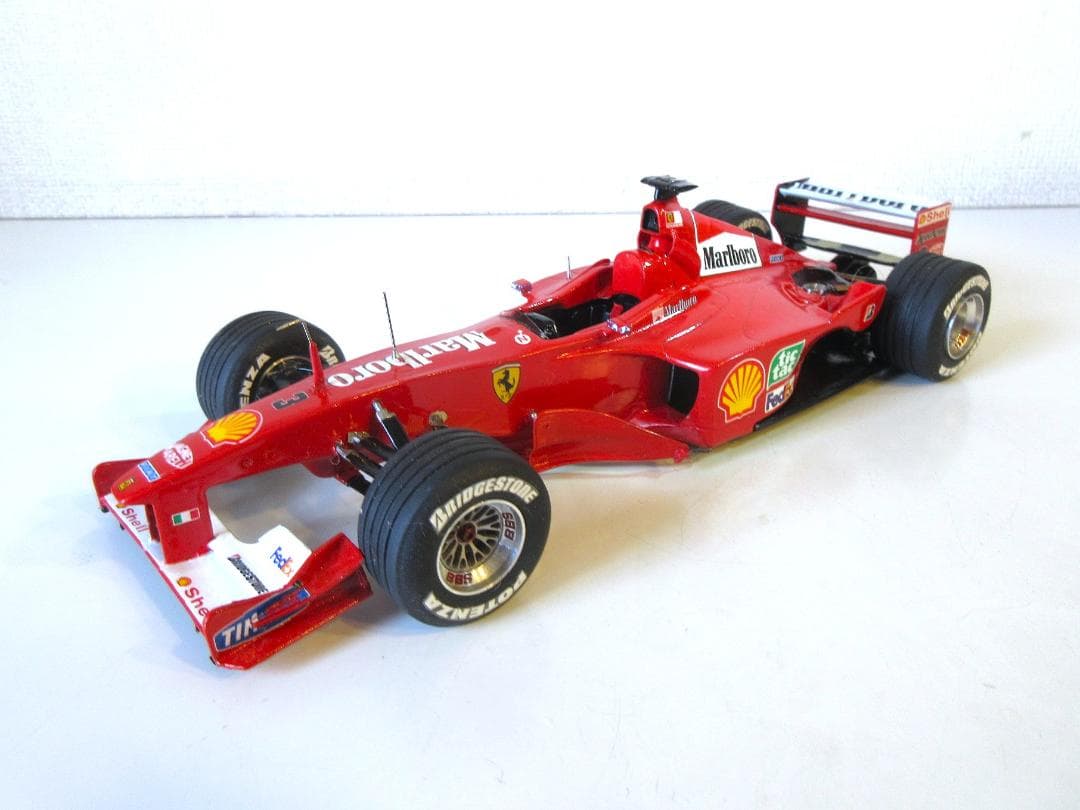 特価 TAMEO (1/24) フェラーリ F1-2001