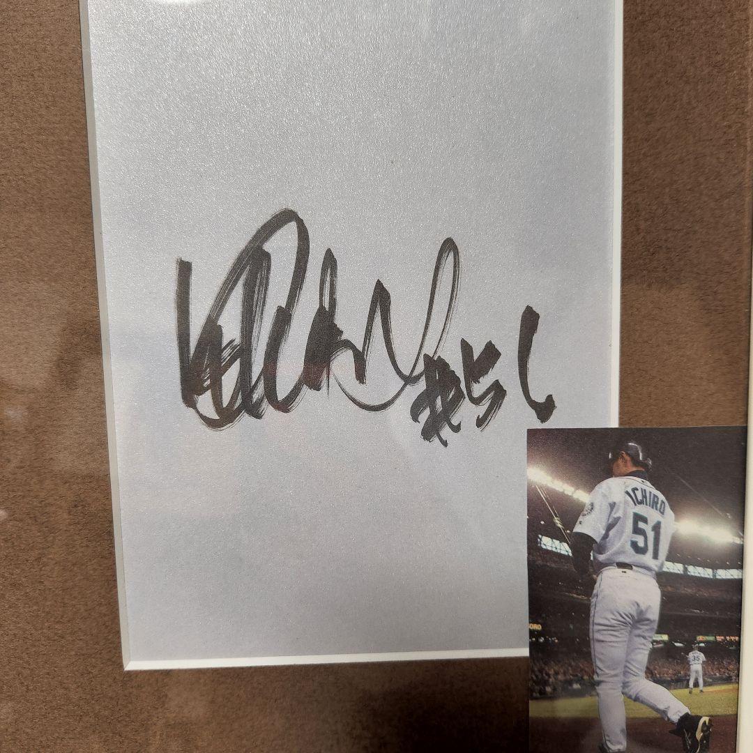 イチロー氏 直筆サイン&ボブルヘッドセット