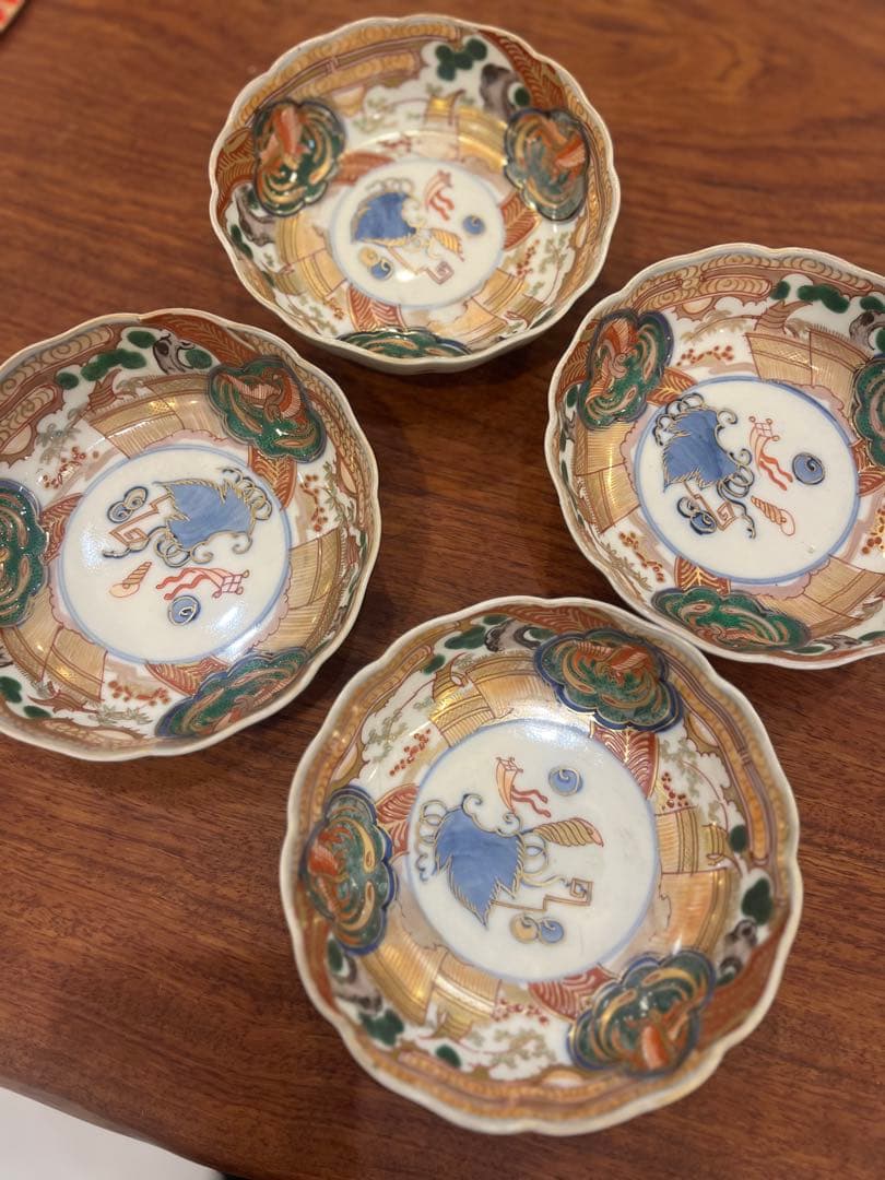 【手描き一点物】古伊万里 染錦 松竹梅 宝尽くし 15.5cm 4客 縁起物