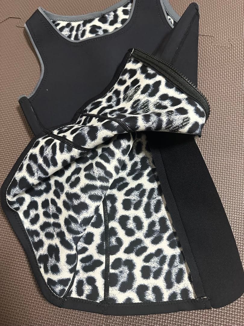 Hurley ノースリーブウェットスーツベスト