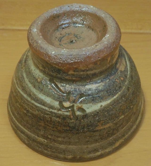 人間国宝 金城次郎 ぐい呑 栞 共箱 美品 やちむん 壺屋焼 壷屋焼 紐付箱