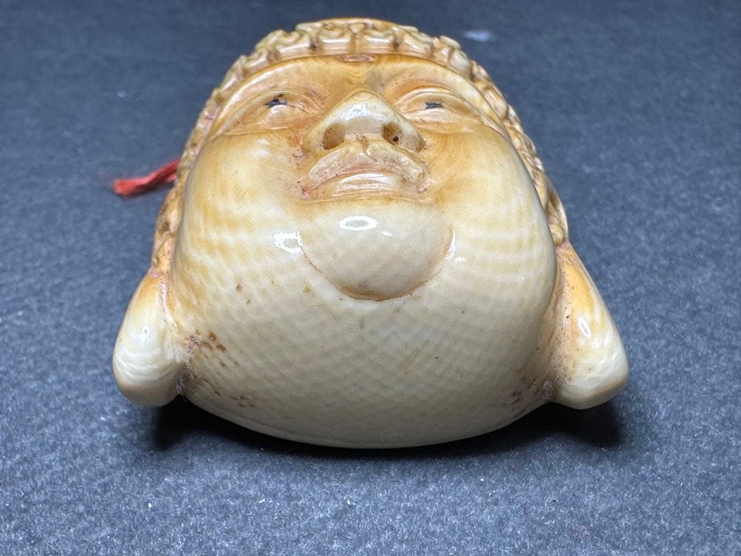 極上　根付　仏像　天然素材　アンティーク　骨董　飾り物　古美術品　置物　細密細工