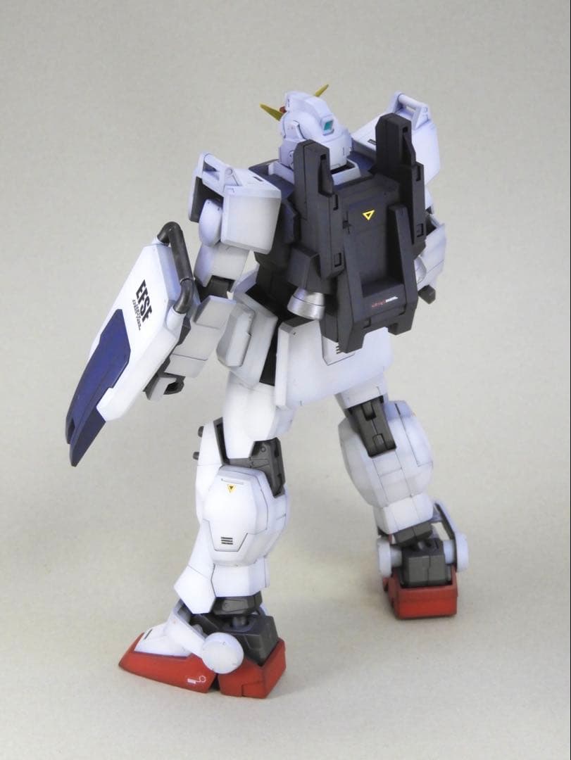 HGUC 陸戦型ガンダム 全塗装 / ガンプラ 完成品
