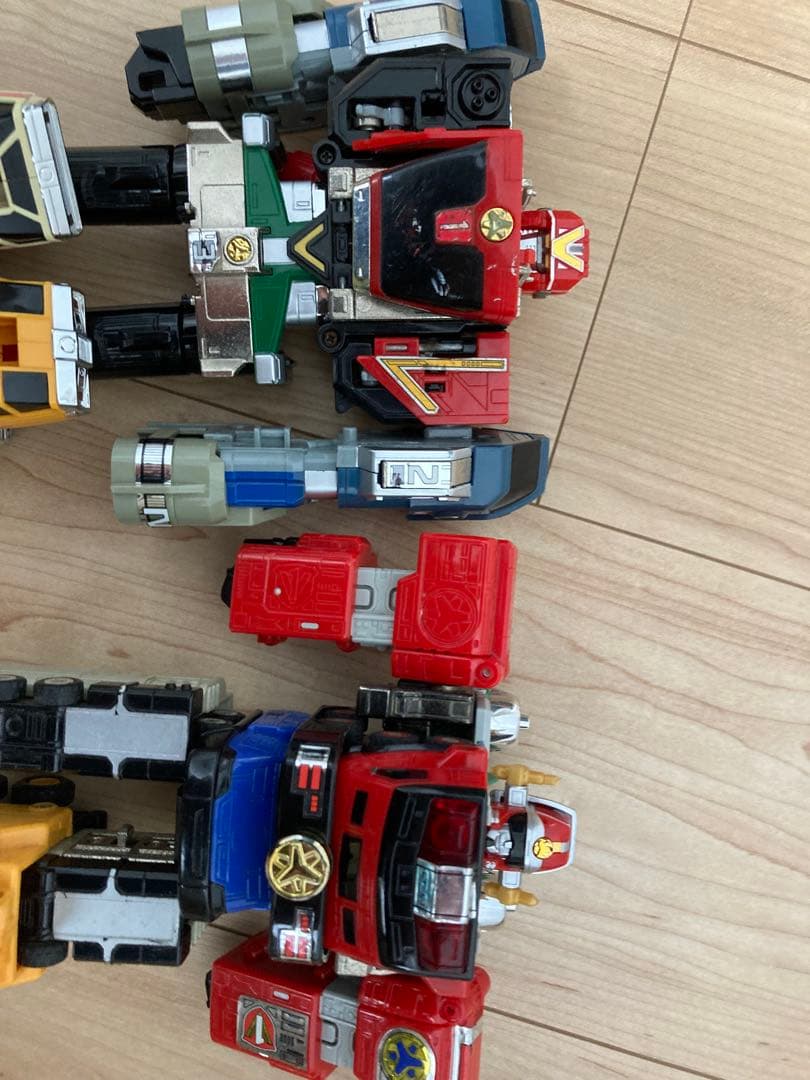 救急戦隊ゴーゴーファイブ」・DX超合金「緊急合体ビクトリーロボビクトリーマーズ②