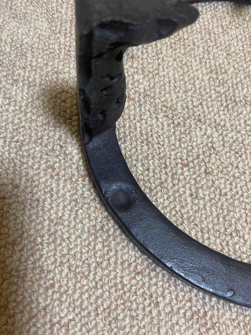 笹爪　虫喰　風炉五徳　釜師　畠春斎氏作　共箱入