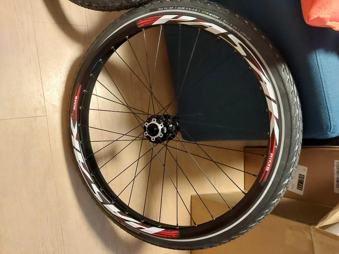 PASAK 24インチ前後ホイール、マラソン24x1.75、DT互換キャップ