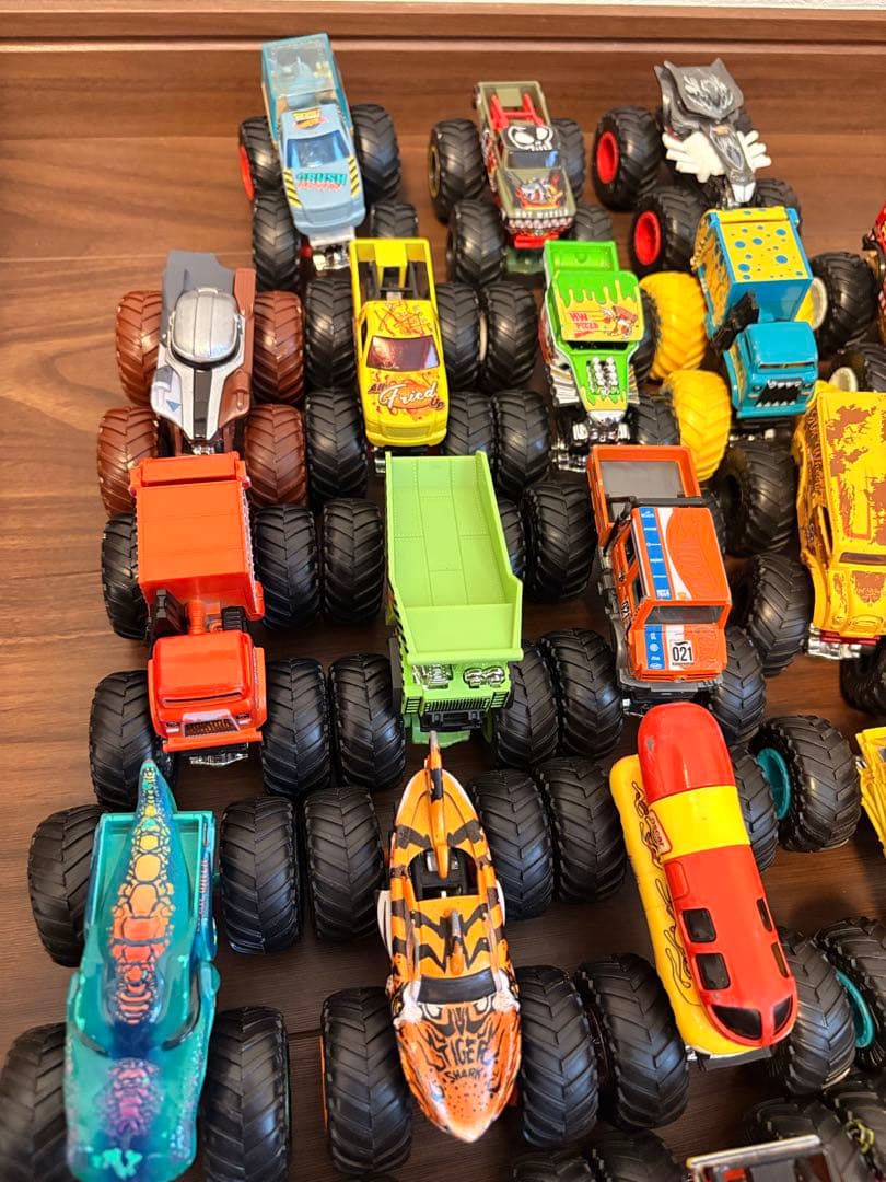 ホットウィール　モンスタートラック　22台セット