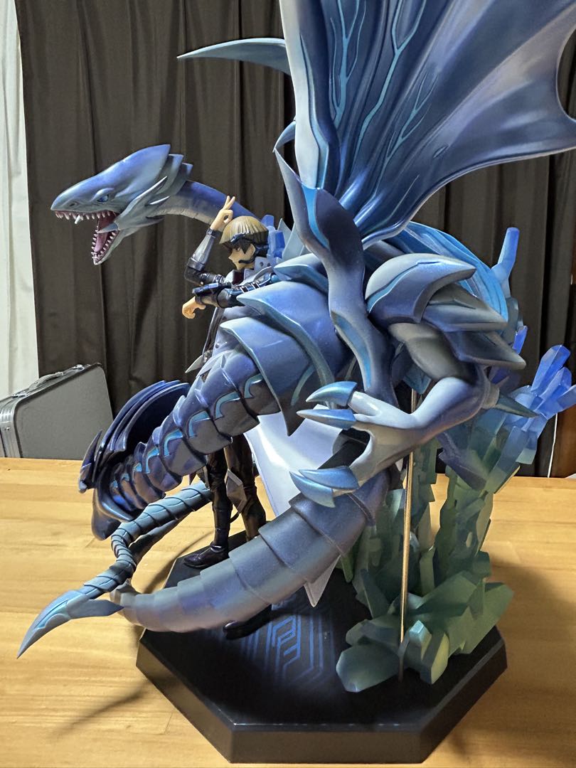 メガハウス　海馬　青眼フィギュア
