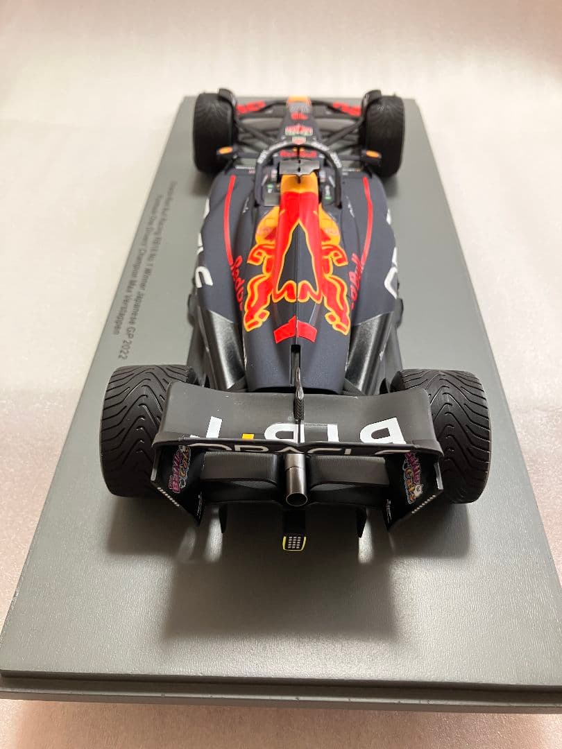 O⑮ 1/18 スパーク製 レッドブルRB18 No.1 2022日本GP 優勝