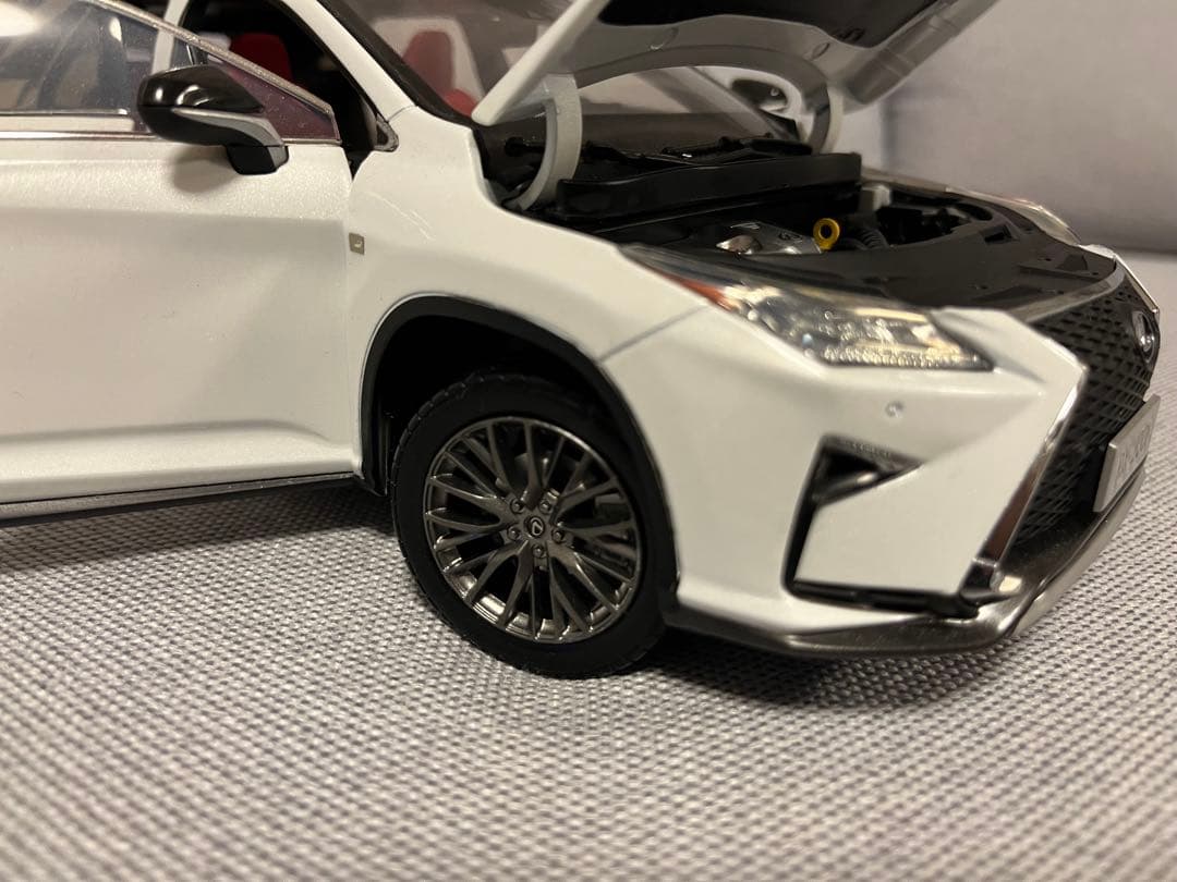 レクサスLexus RX 200t ミニカー 1/18