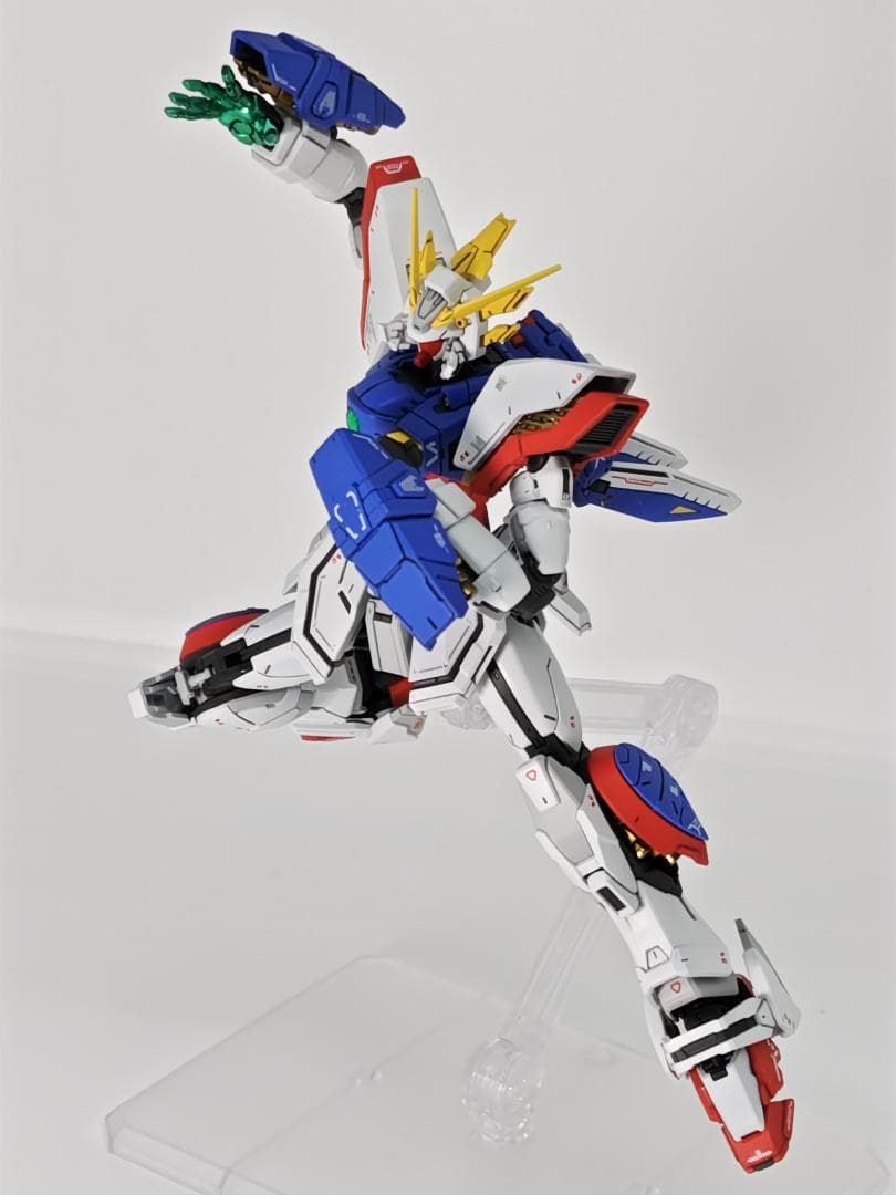 ガンプラ　RGシャイニングガンダム　完成品