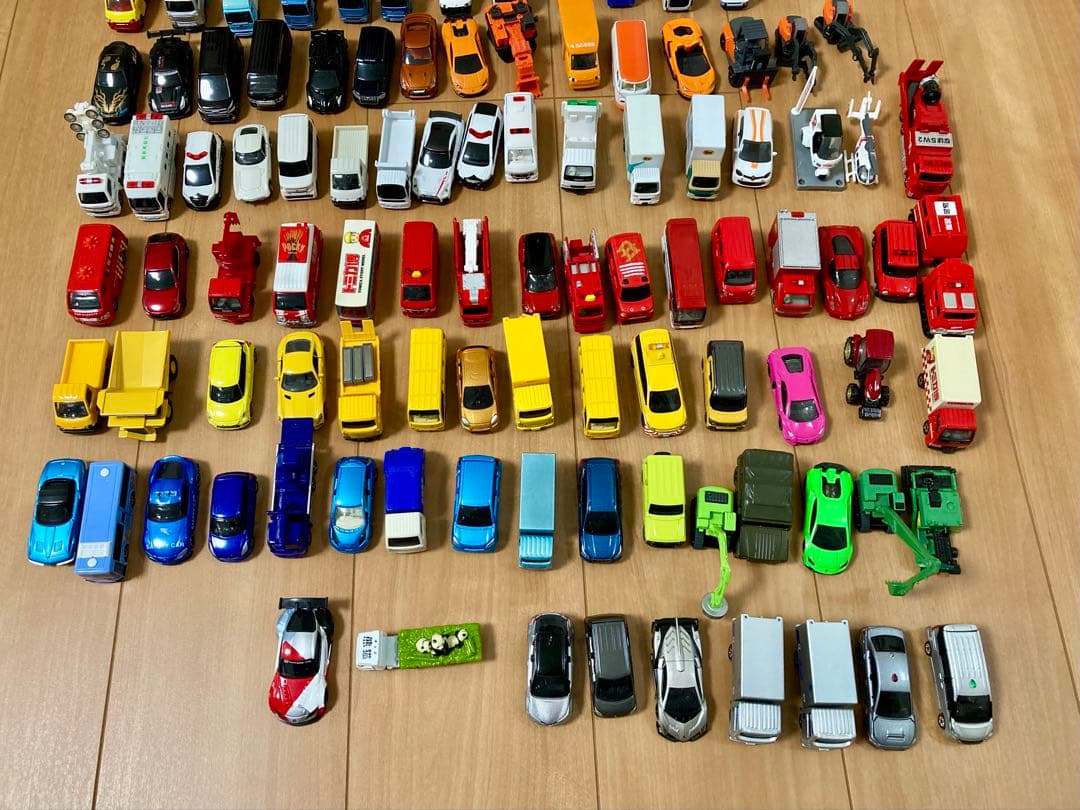 【専用ケース付き！】トミカ 車おもちゃ まとめ売り