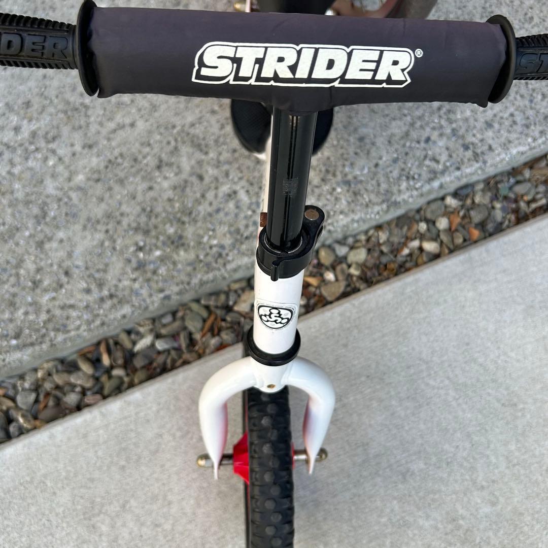 土日！ エコメルカリ限定 ストライダー 限定モデル 白