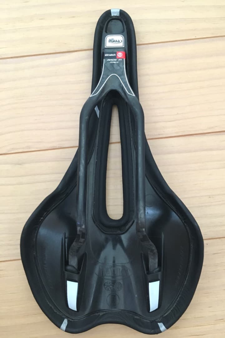 セライタリア SLR サドル　DEDA カーボンシートポストセット