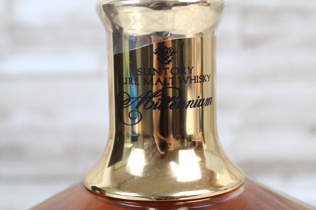 ♡サントリーピュアモルトウイスキー ミレニアム2000 箱付 EE0H01004