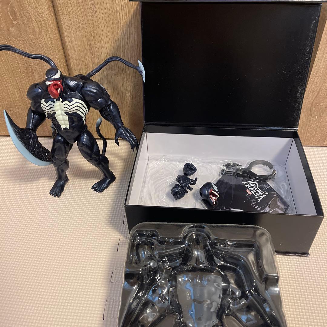 Venom 可動式フィギュア 触手付き