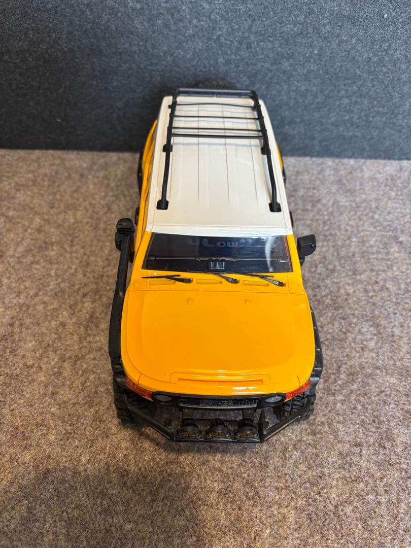 トヨタ FJ CRUISER 1:18 スケールラジコン　ミニクローラ