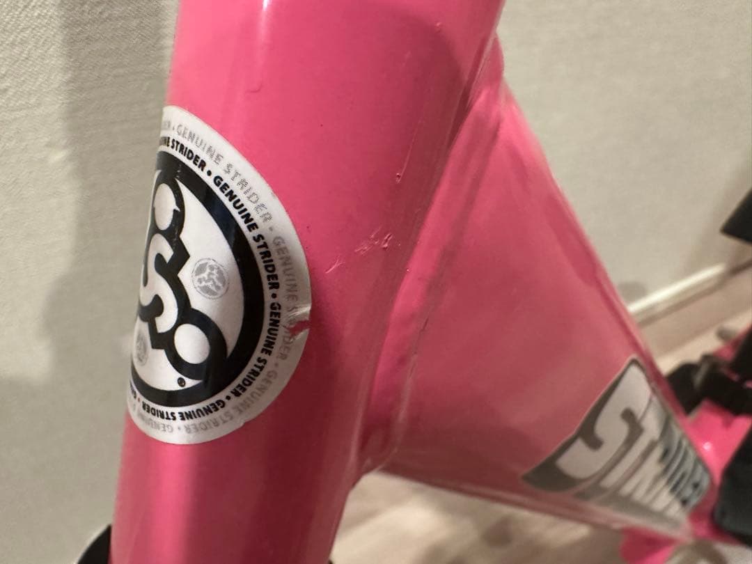 ストライダー　スポーツモデル　12インチ　ピンク