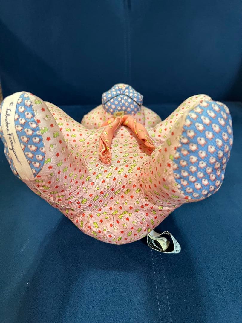 Salvatore Frrragamoクマぬいぐるみ3体セット