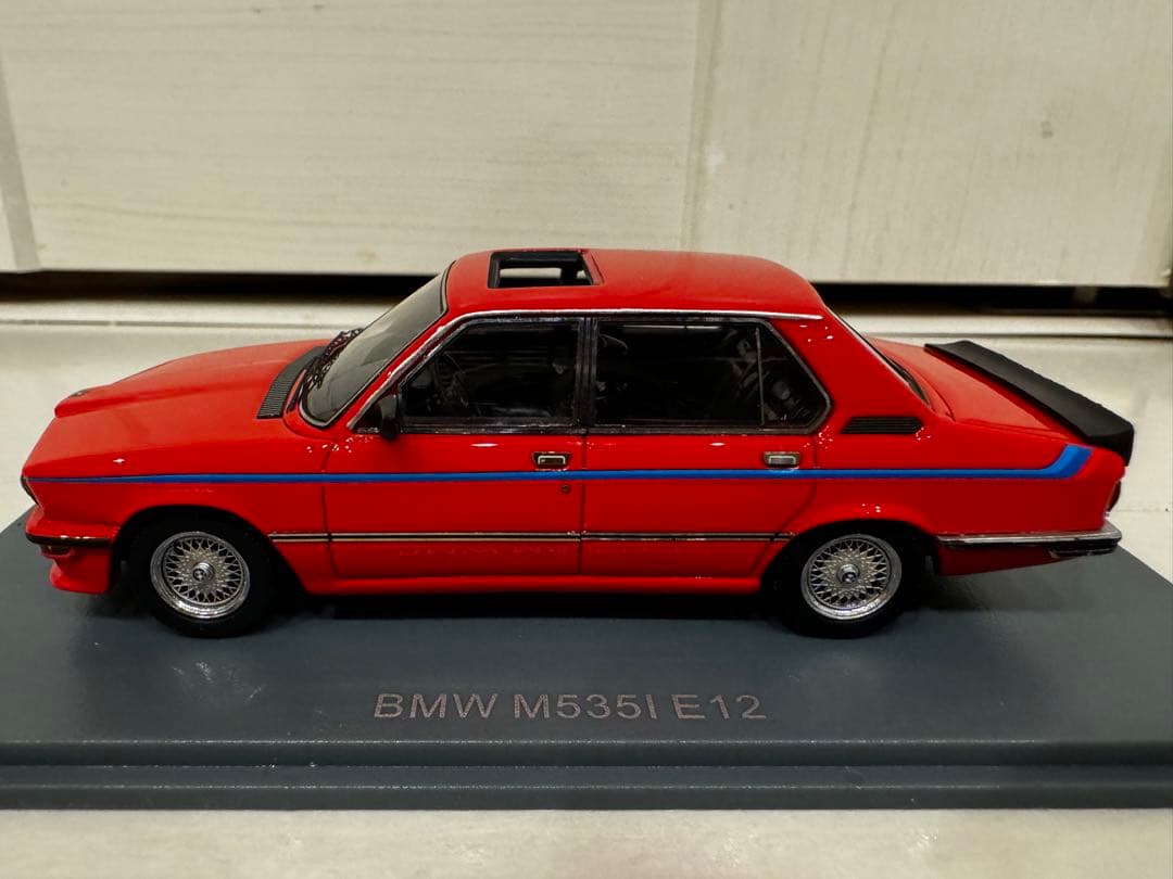 激レア  M535i E12 ミニカー Neo scale ネオ 1/43