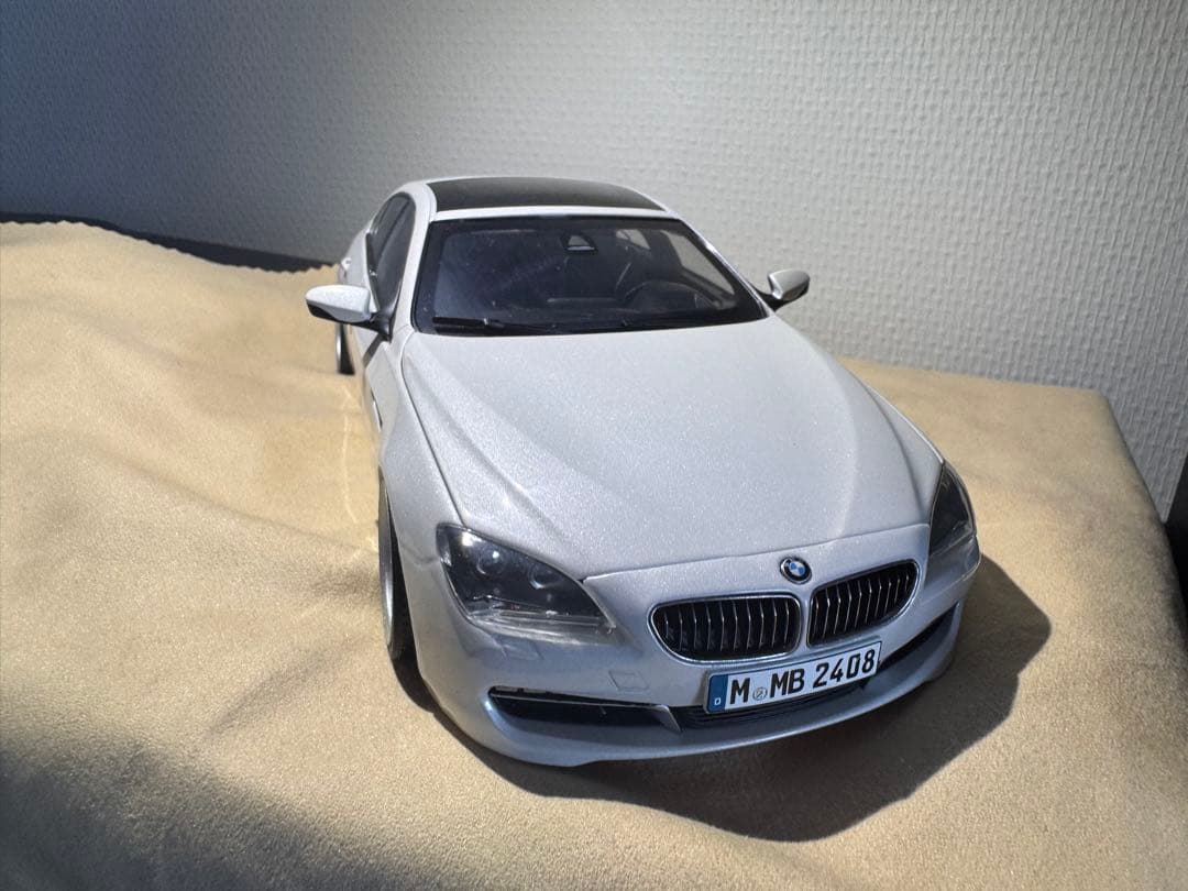  650i ミニカー ホワイト