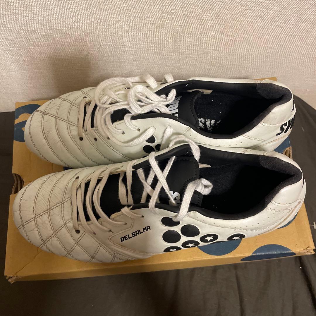 svoline ホワイト サッカーシューズ