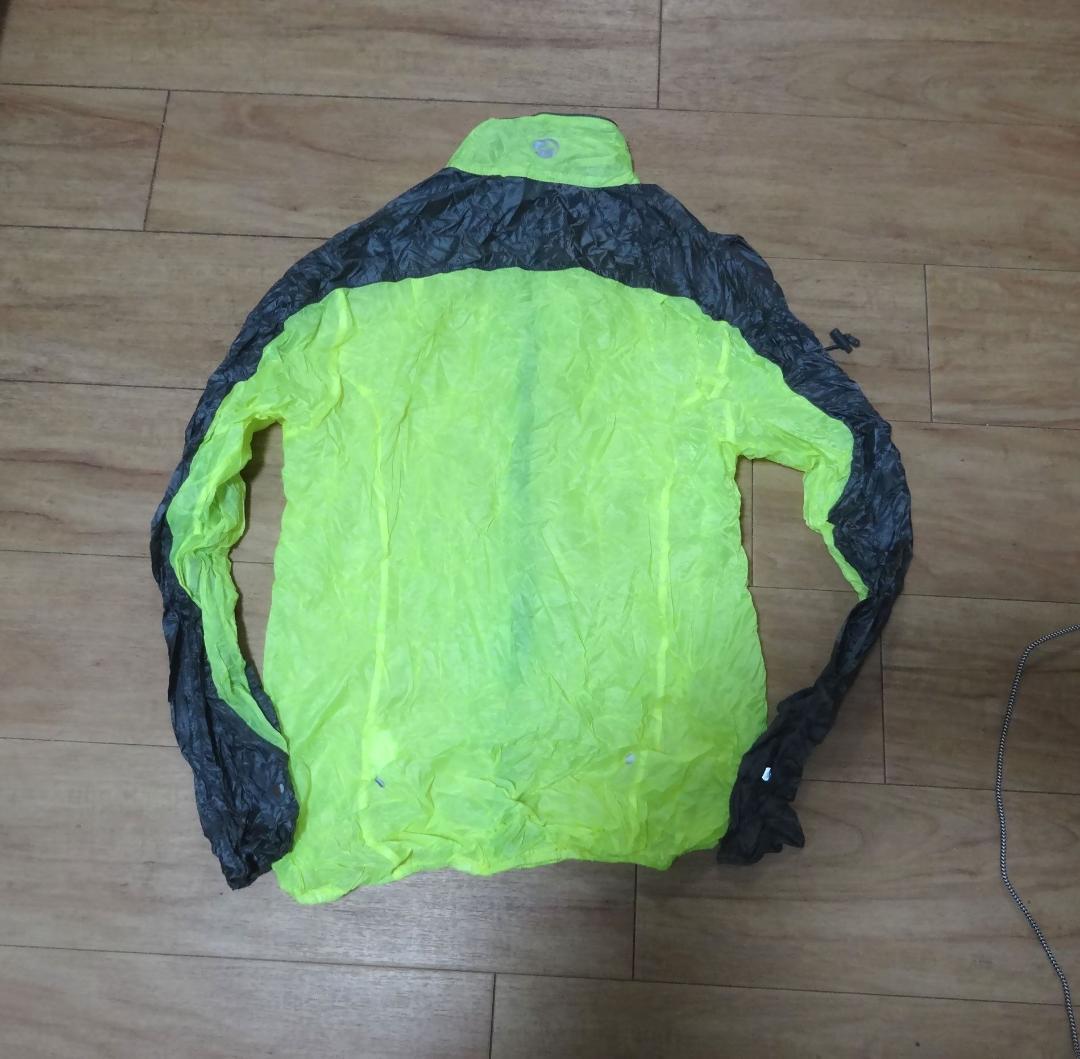 モンテイン　montane ウインドブレーカー　軽量