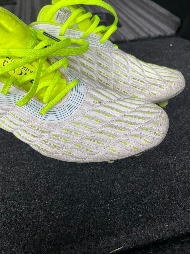 3D プロテクト ヒール サッカーシューズ