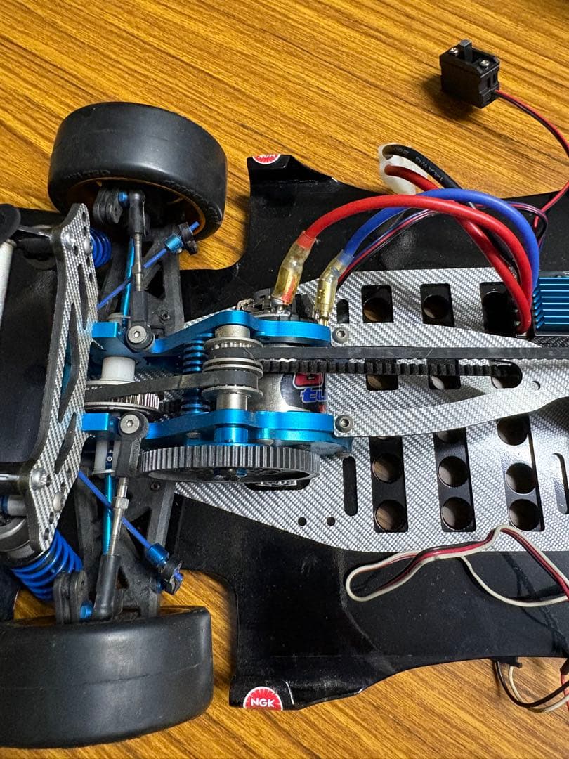 k*6様 ラジコン　RCカー　競技用　カーボンシャシー