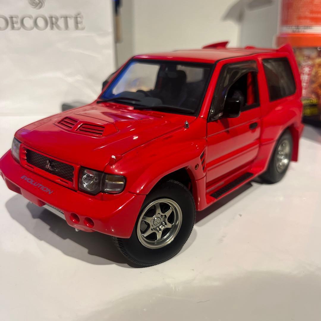 オートアート 1/18 三菱 パジェロエボリューション