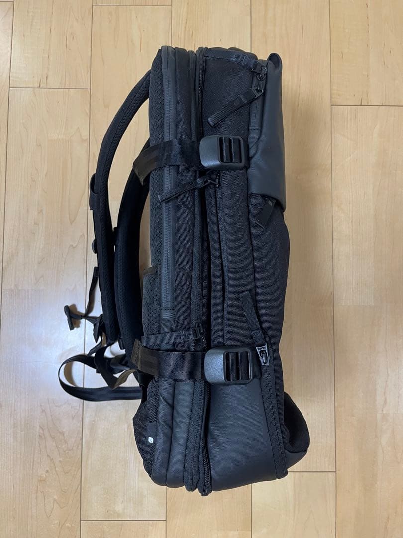 Incase A.R.C. Travel Pack ブラック