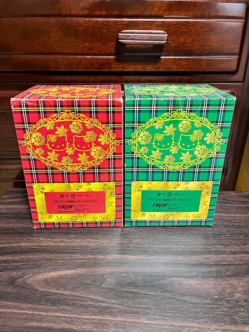 希少激レア 新品 ハローキティ サンリオ オベルベット風ドレスドール ぬいぐるみ