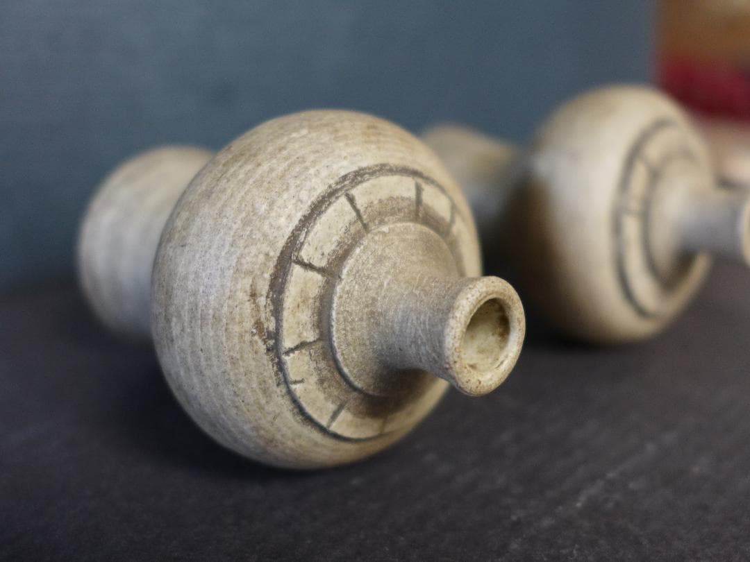 蔵出し　時代物　古瀬戸　大変古い酒器　酒器一対　小壺　白釉薬　古美術　骨董