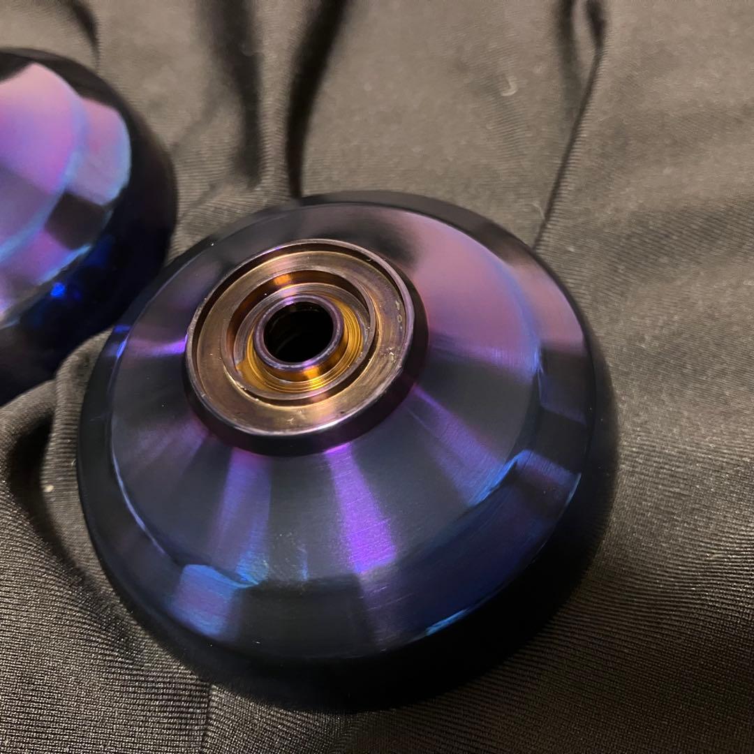 atmos projects Ari チタンブルー