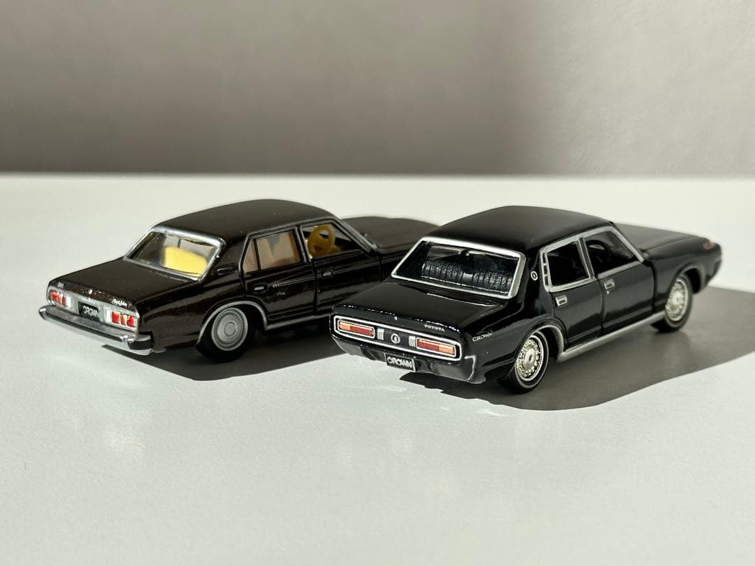 トミカリミテッド　クラウン2台セット ブラウン ブラックMS60・80