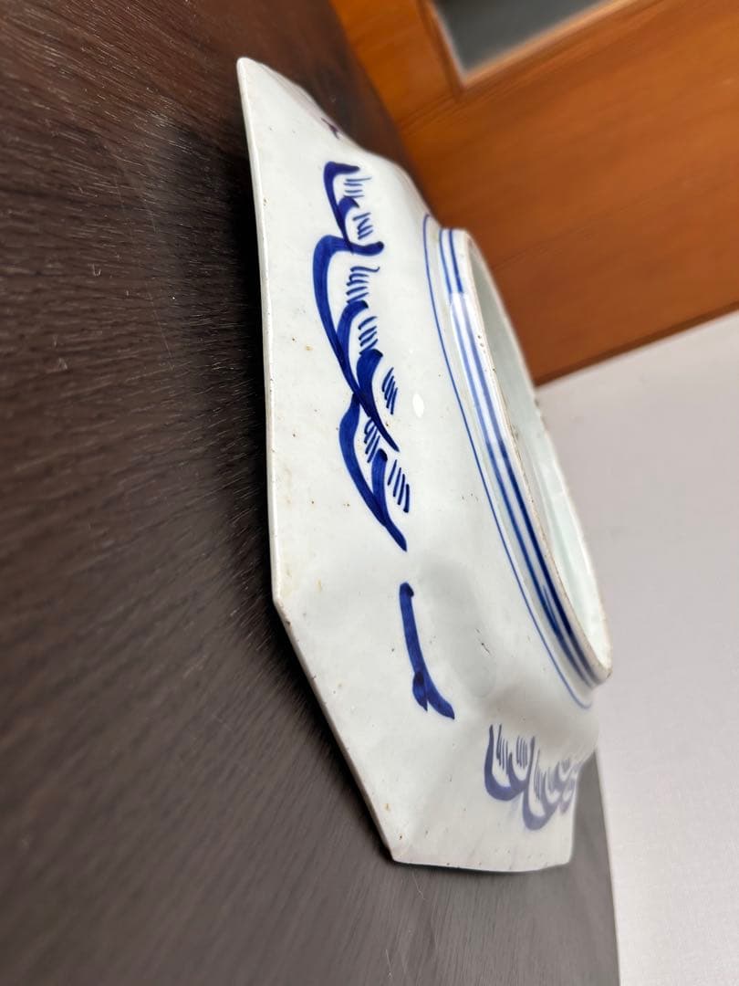 古伊万里 染付 ベロ藍 線描 銘有 隅切り八角皿 山水楼閣 九谷 飾り皿 骨董品