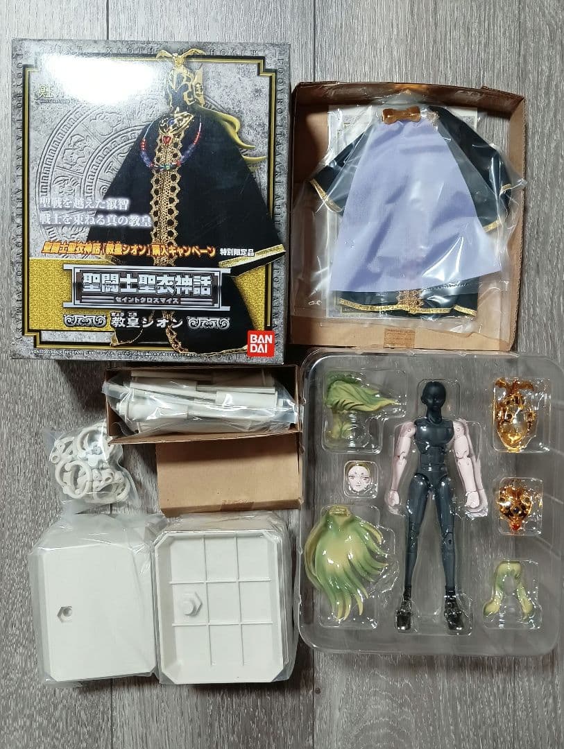 聖闘士聖衣神話　黄金聖闘士12体＋教皇シオン＋貴鬼セット