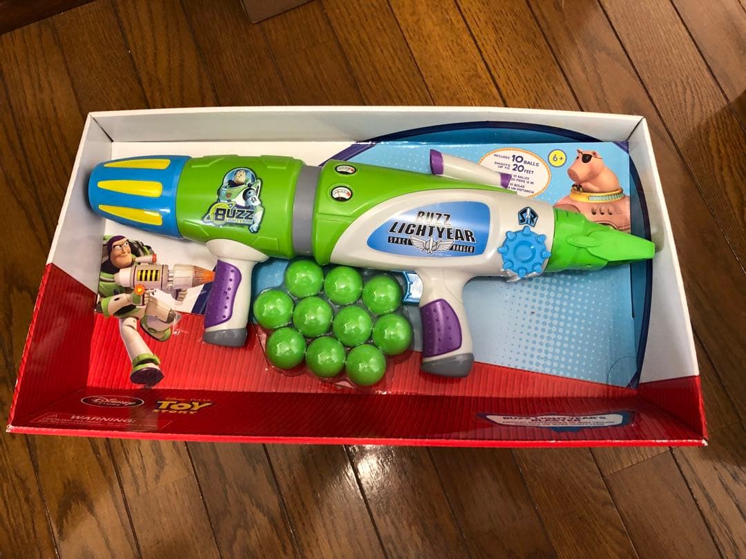 トイストーリー　バズ・ライトイヤー