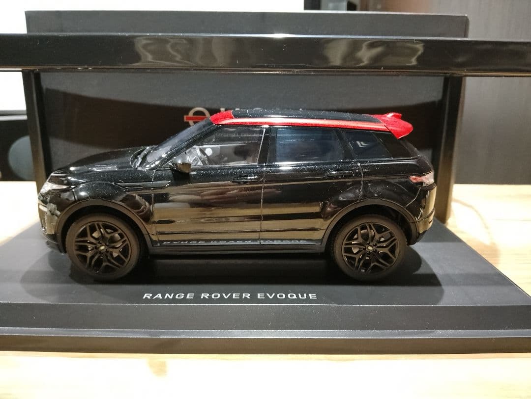 1/18 京商　レンジローバー　イヴォーク　ミニカー　ブラック