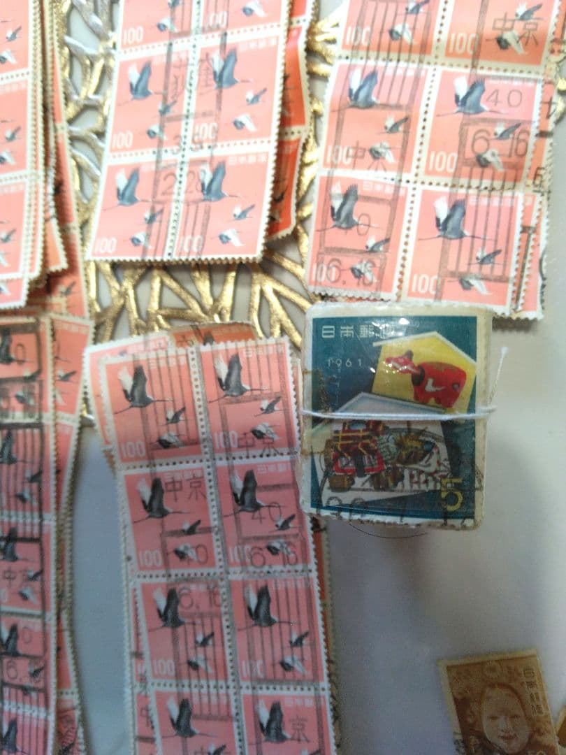 使用済み切手 ２万枚以上あり 丹頂鶴 がん征圧 赤べこ 能面 弥勒菩薩 昭和