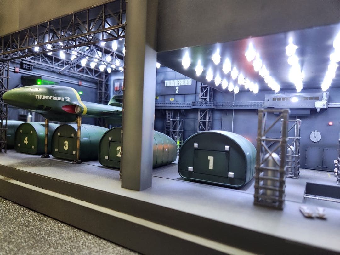 【これで最後！】40%オフ衝撃プライス　サンダーバード2号+夢の基地　手渡し限定