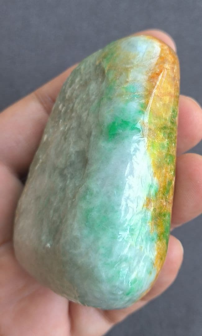 【貴重】ミャンマー産黄本翡翠（ジェダイト）の原石（313ｇ）