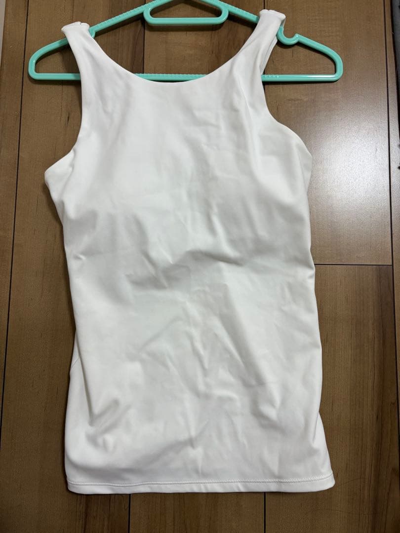 yurima sukala 花柄タンクトップ＆レギンスセット