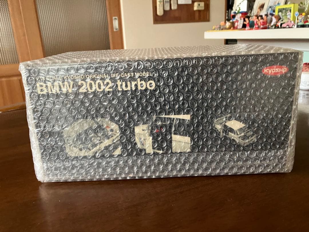 KYOSHO 1/18  2002turbo （White)絶版稀少モデル