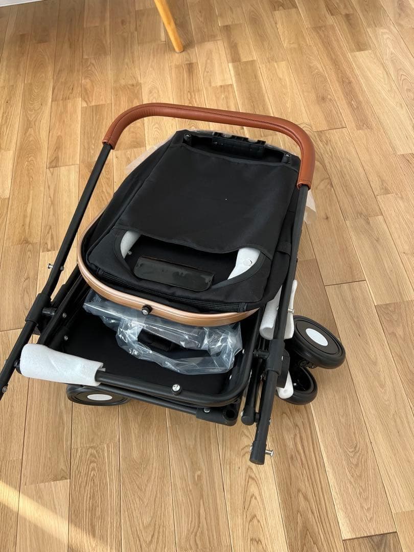 訳あり　ペットカート折り畳み 二段式分分離 ブレーキ付き360度前輪 犬猫兼用