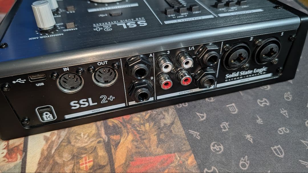 SSL2+ Solid State Logic オーディオインターフェイス